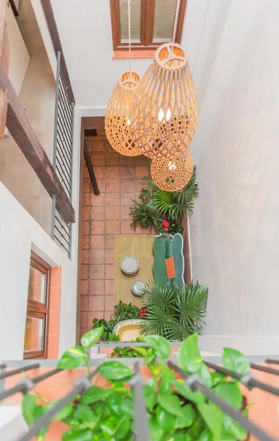 Apartment With Balcony In The Heart Of Malaga By Rems
